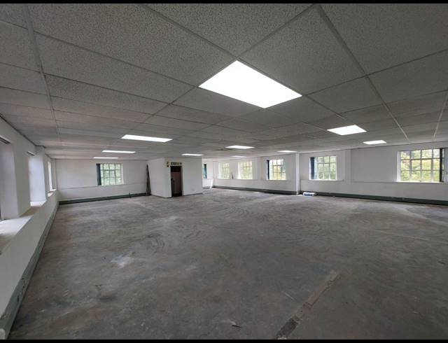 199M² OFFICE TO LET IN BRYANSTON